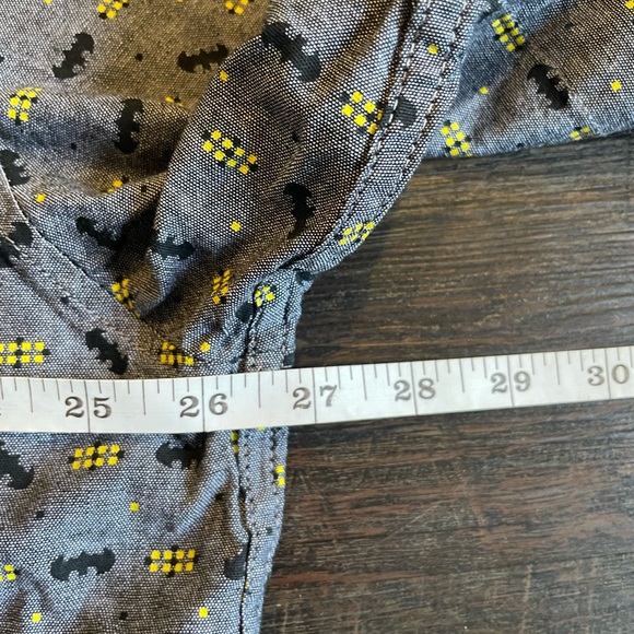 Batman Button Up‎ Shirt Men’s Size XXL Gray Logo DC Comics Short Sleeve - Picture 6 of 9